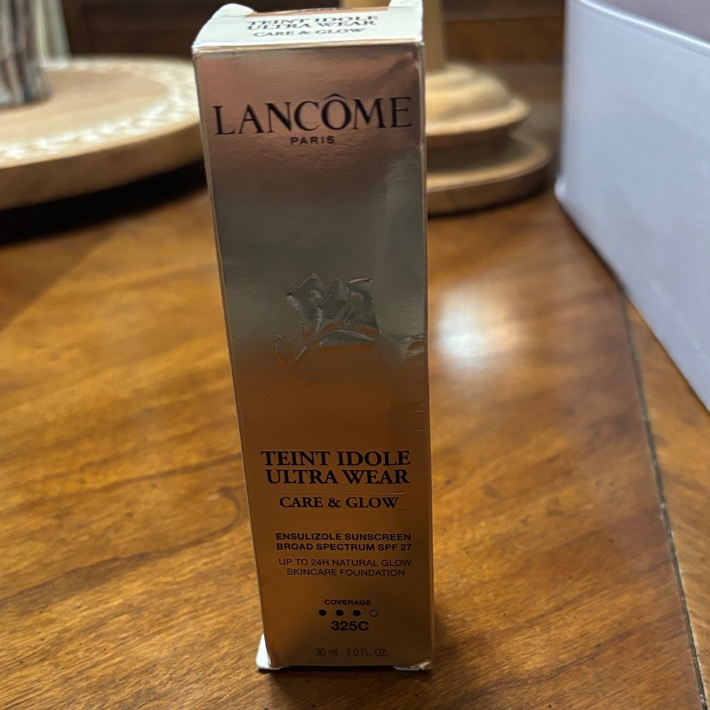 Teint Idole Ultra Wear Foundation 325C - Picture 2 of 5